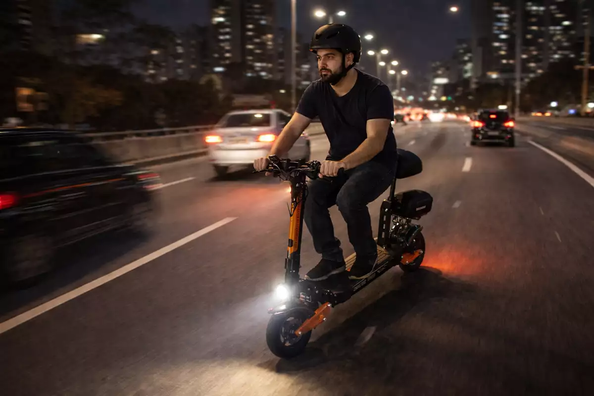 Patinete elétrico Wanlima T13 Pro com autonomia de 50km e motor de 1000W